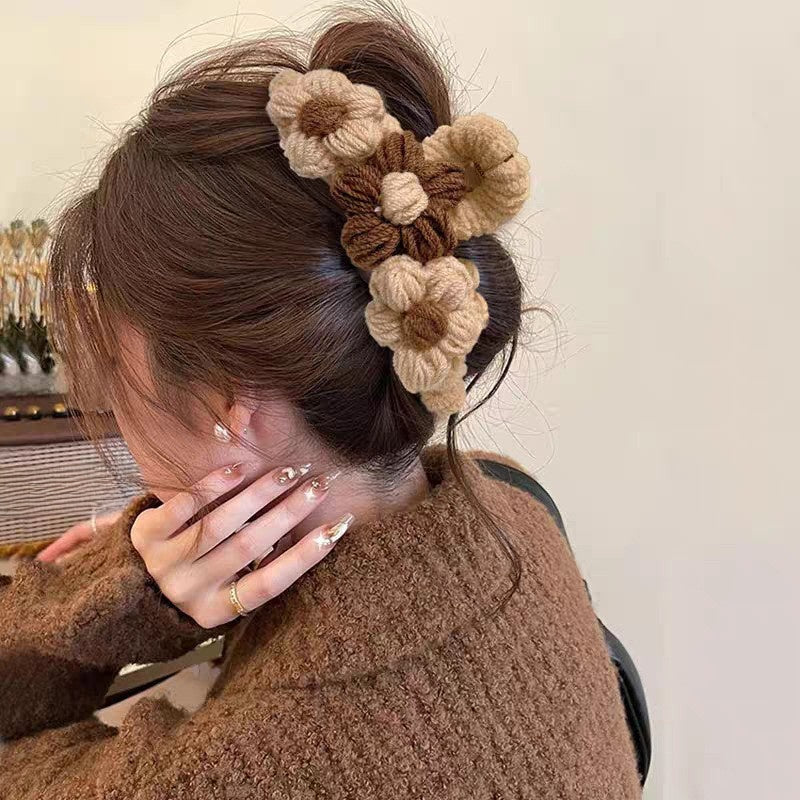 Fuzzy hair-pulling clips