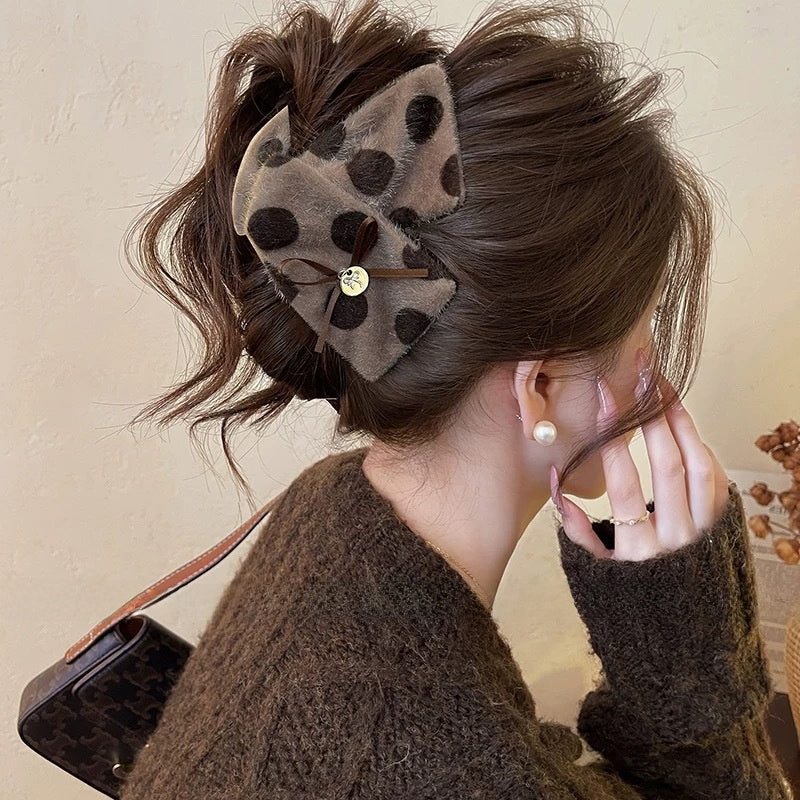 Fuzzy hair-pulling clips